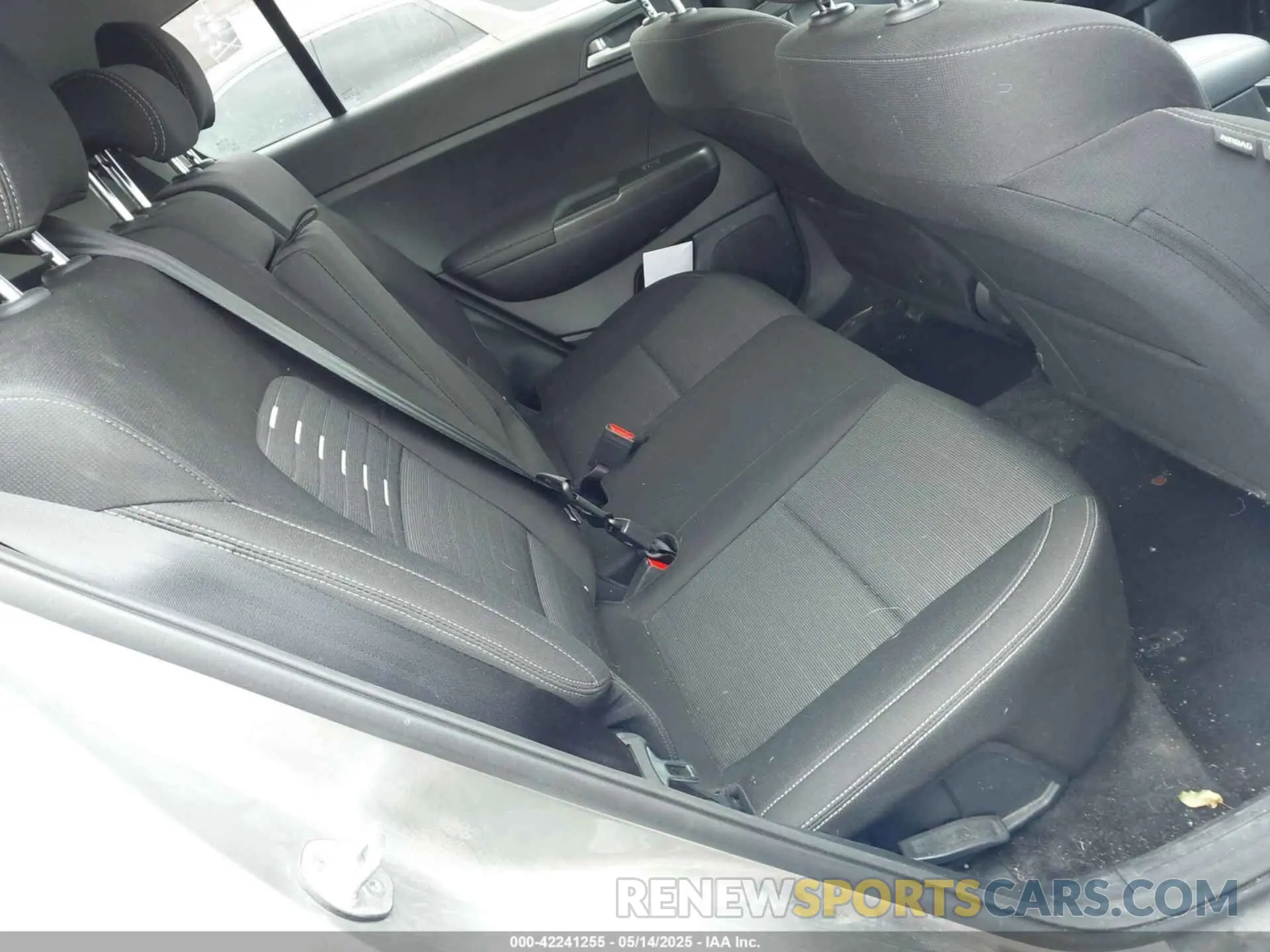 8 Photograph of a damaged car KNDPMCAC2L7785307 KIA SPORTAGE 2020