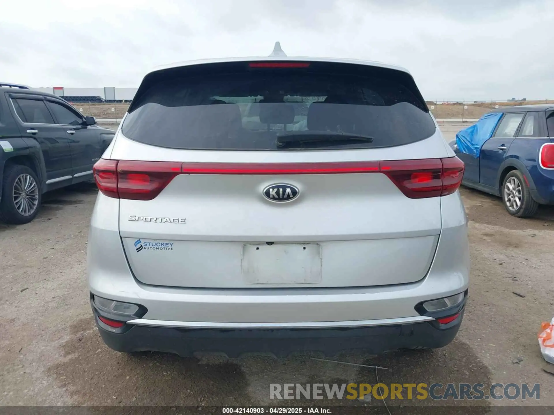 16 Photograph of a damaged car KNDPMCAC2L7786991 KIA SPORTAGE 2020