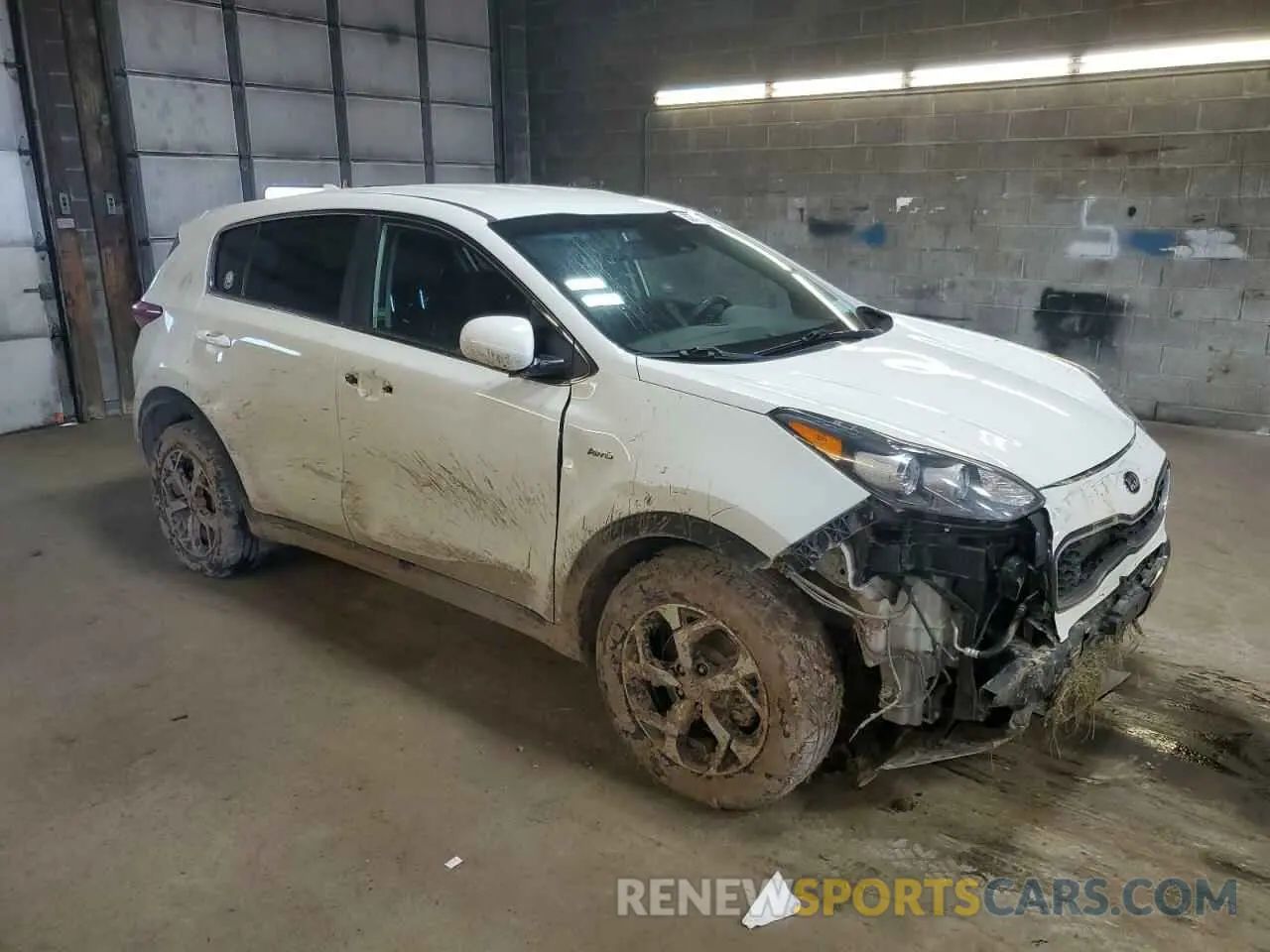4 Photograph of a damaged car KNDPMCAC2L7788532 KIA SPORTAGE 2020