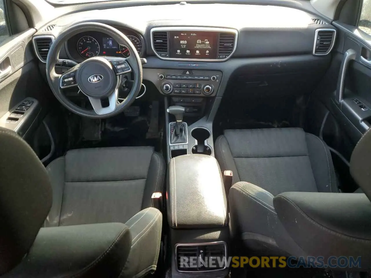 8 Photograph of a damaged car KNDPMCAC2L7794797 KIA SPORTAGE 2020