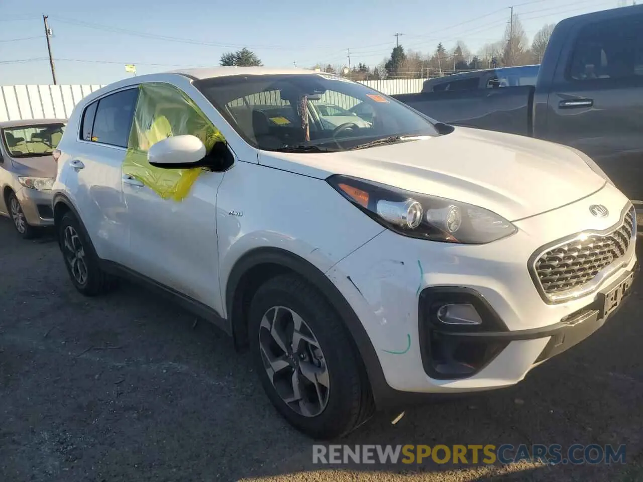 4 Photograph of a damaged car KNDPMCAC2L7800159 KIA SPORTAGE 2020