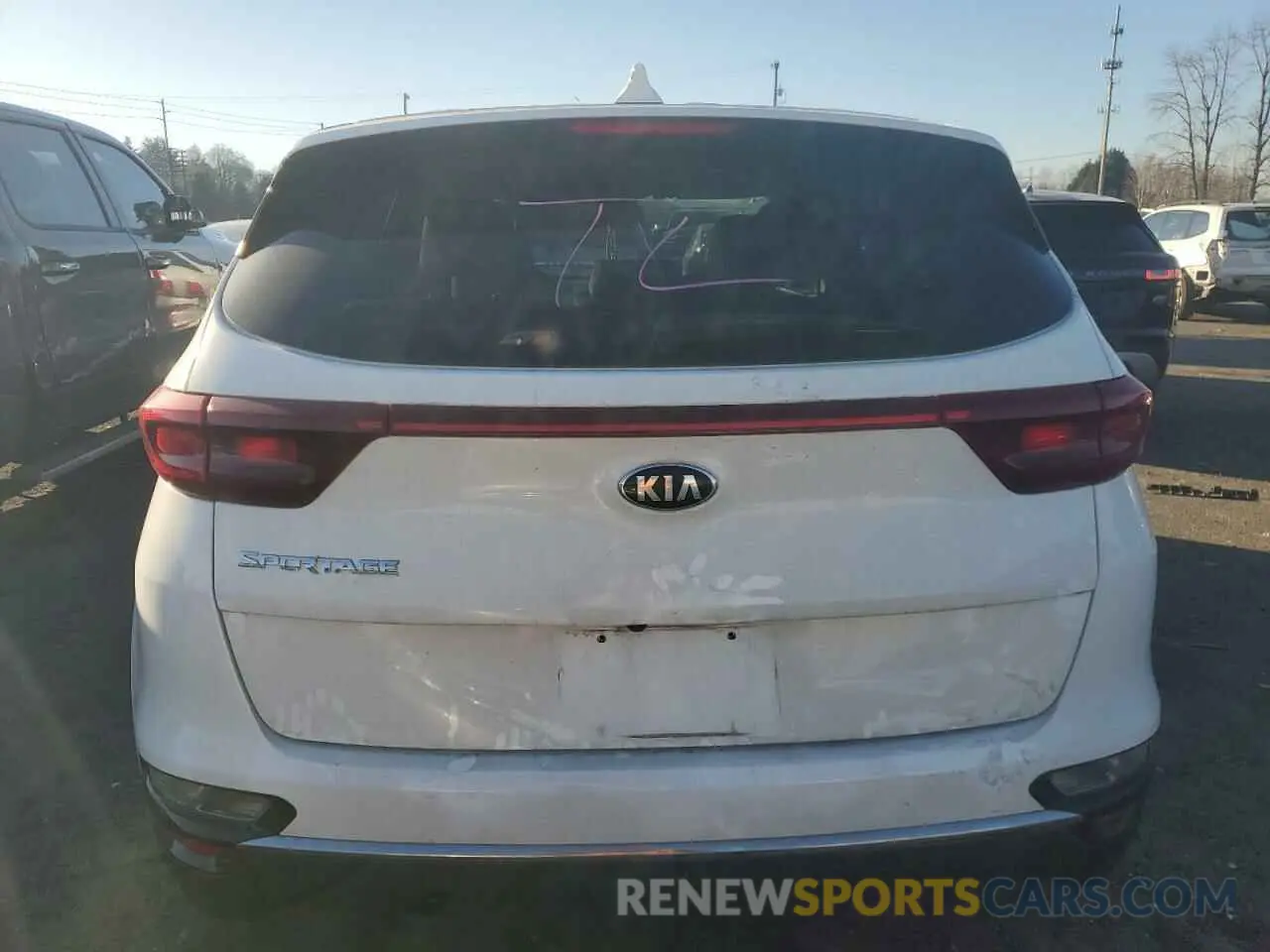 6 Photograph of a damaged car KNDPMCAC2L7800159 KIA SPORTAGE 2020