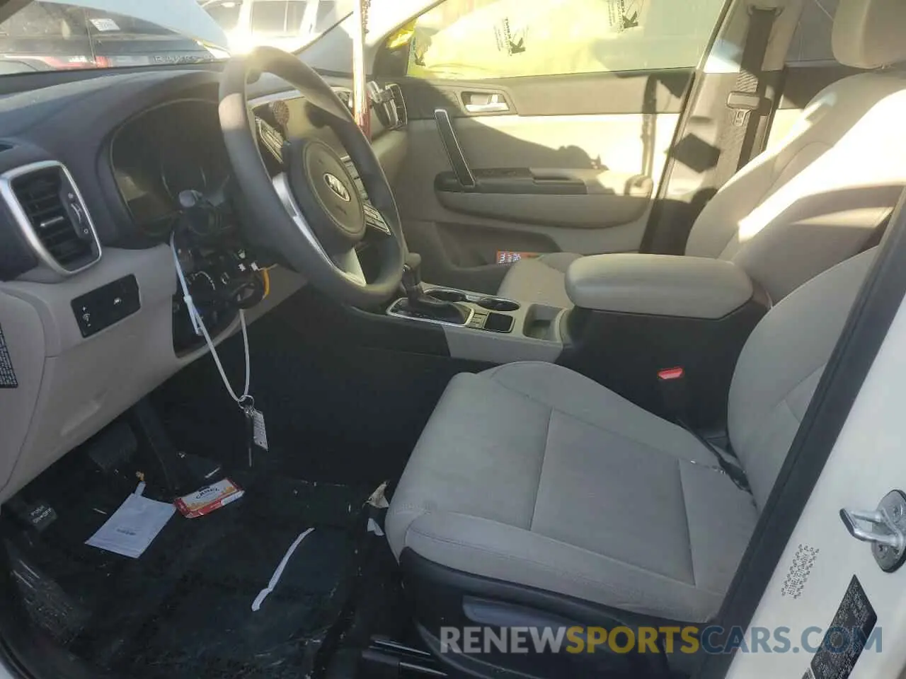 7 Photograph of a damaged car KNDPMCAC2L7800159 KIA SPORTAGE 2020