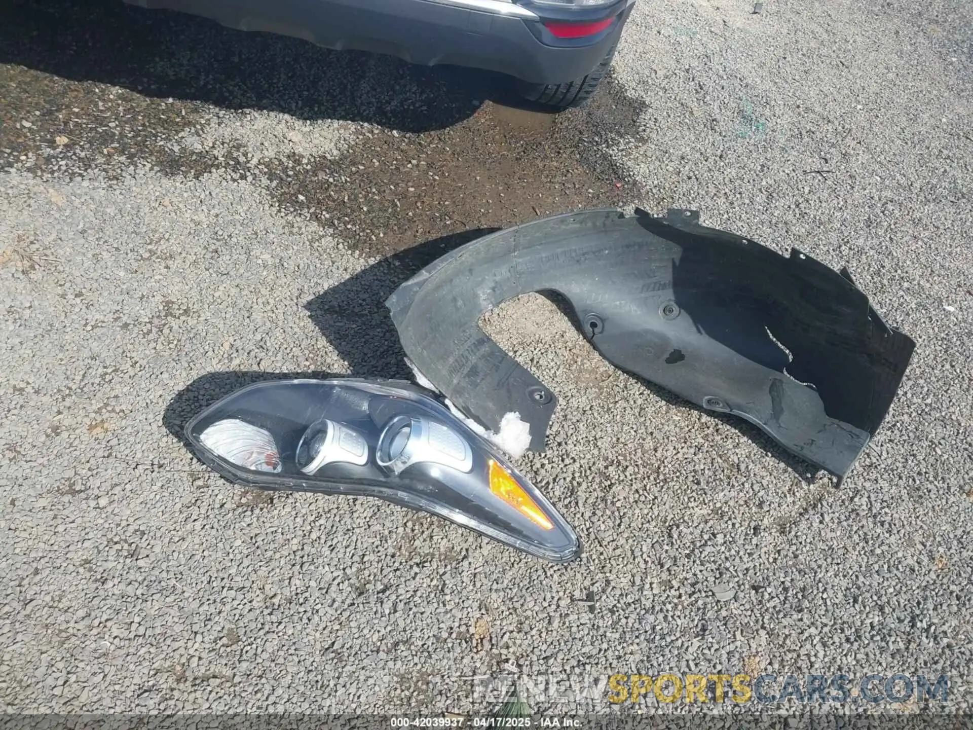 12 Photograph of a damaged car KNDPMCAC2L7801893 KIA SPORTAGE 2020