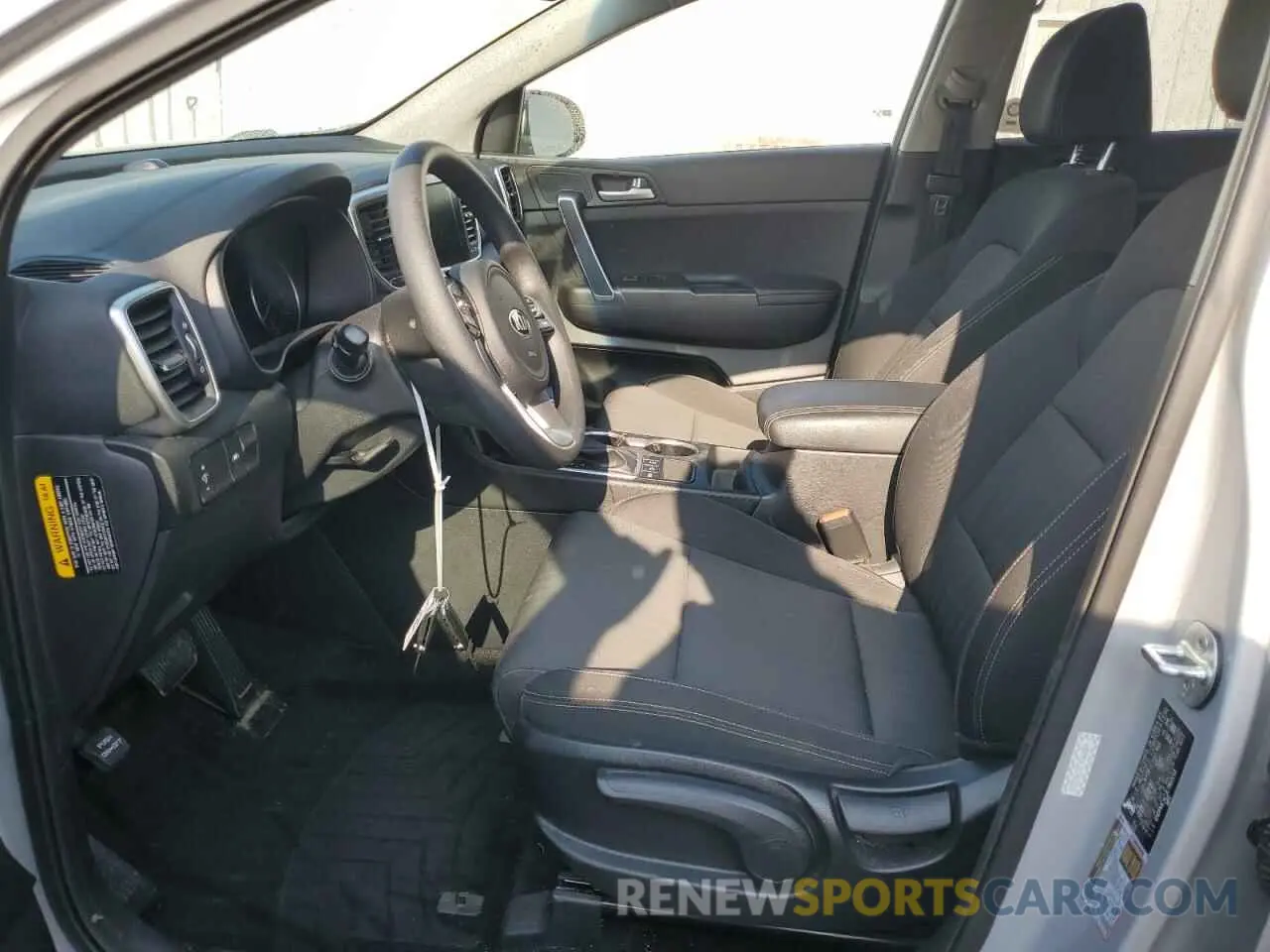 7 Photograph of a damaged car KNDPMCAC2L7802218 KIA SPORTAGE 2020