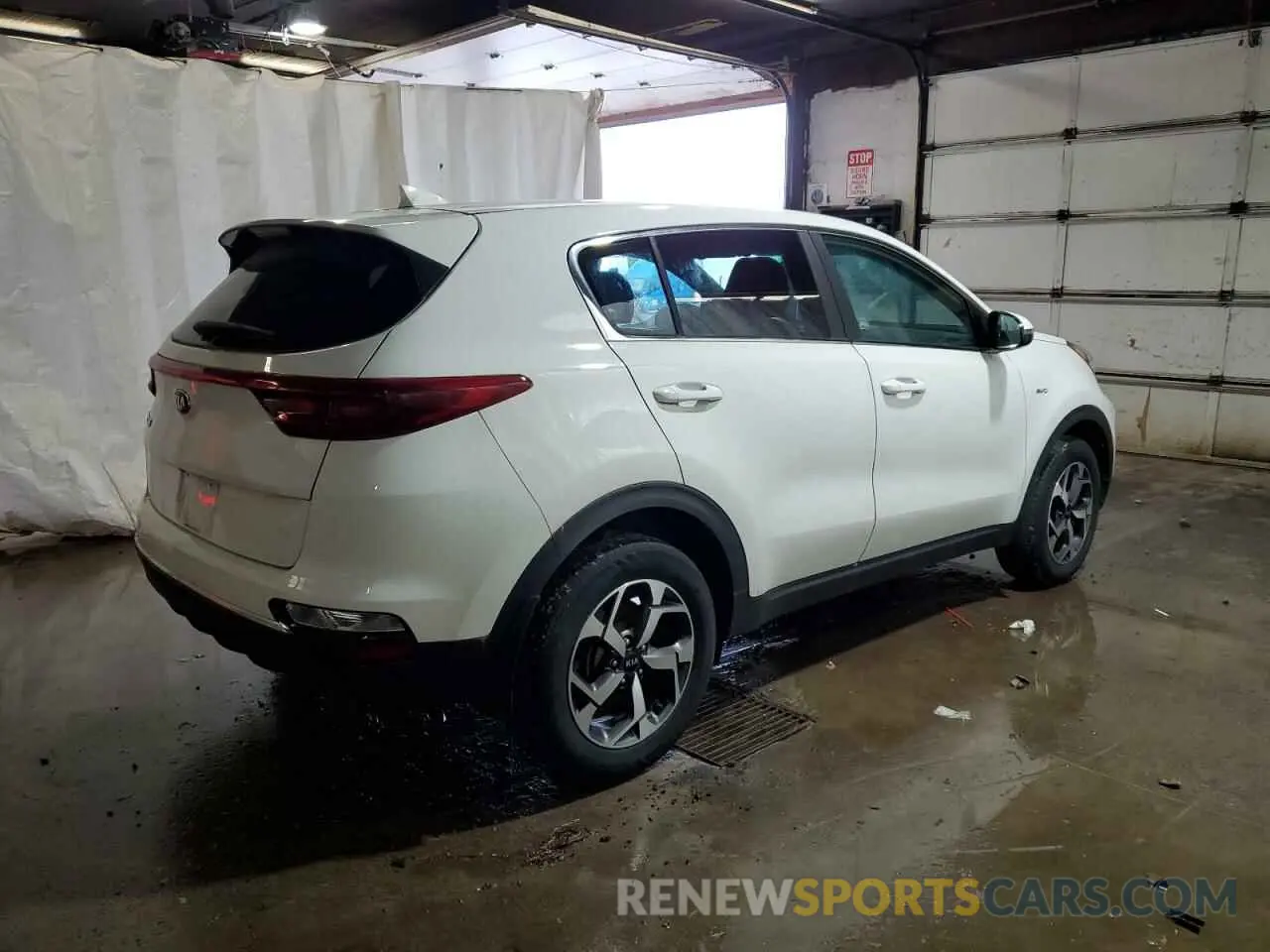 3 Photograph of a damaged car KNDPMCAC3L7632581 KIA SPORTAGE 2020
