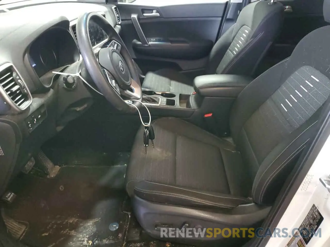 7 Photograph of a damaged car KNDPMCAC3L7632581 KIA SPORTAGE 2020