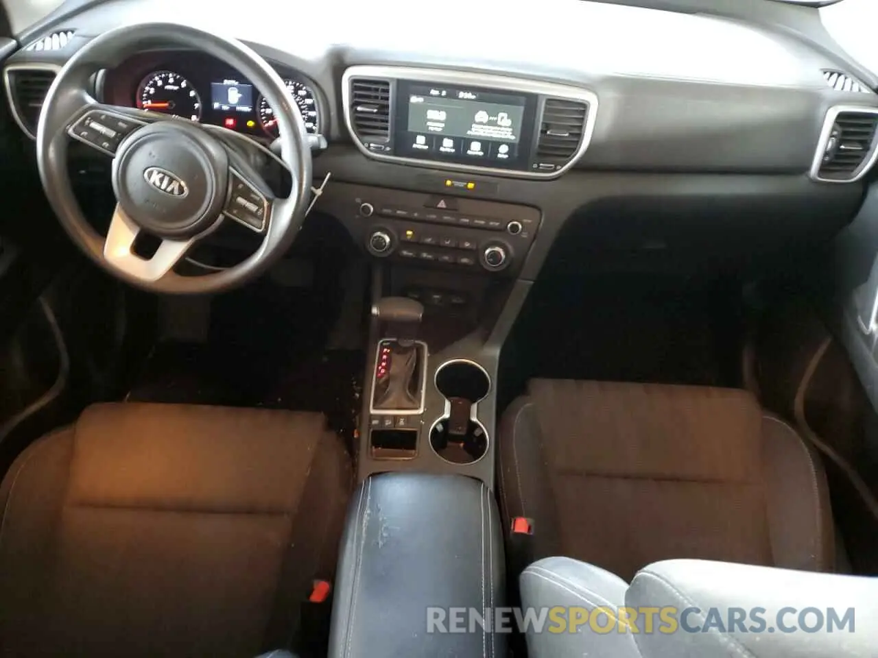 8 Photograph of a damaged car KNDPMCAC3L7658162 KIA SPORTAGE 2020