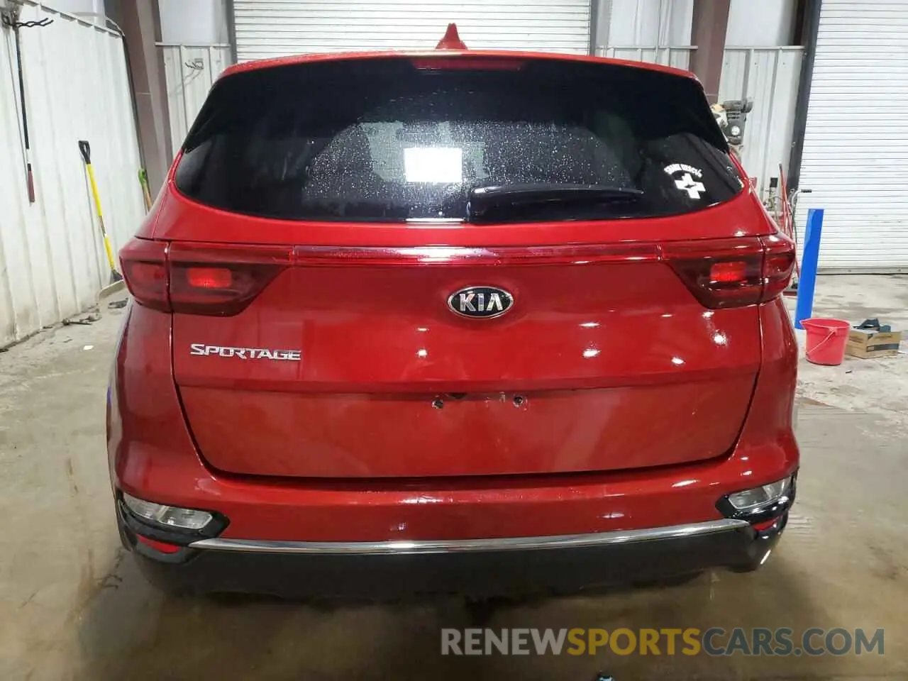 6 Photograph of a damaged car KNDPMCAC3L7661630 KIA SPORTAGE 2020