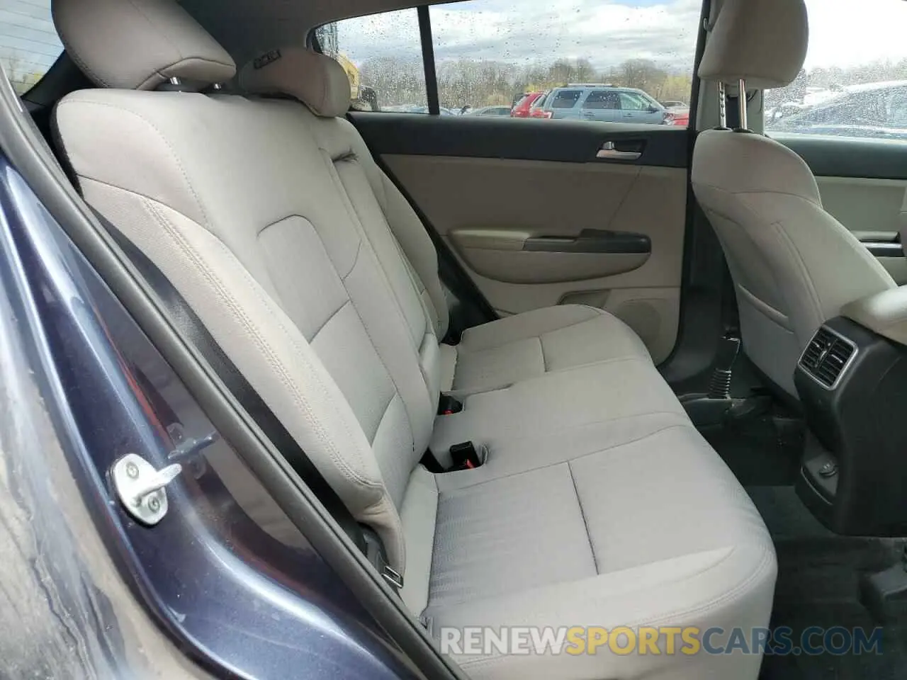 10 Photograph of a damaged car KNDPMCAC3L7763669 KIA SPORTAGE 2020