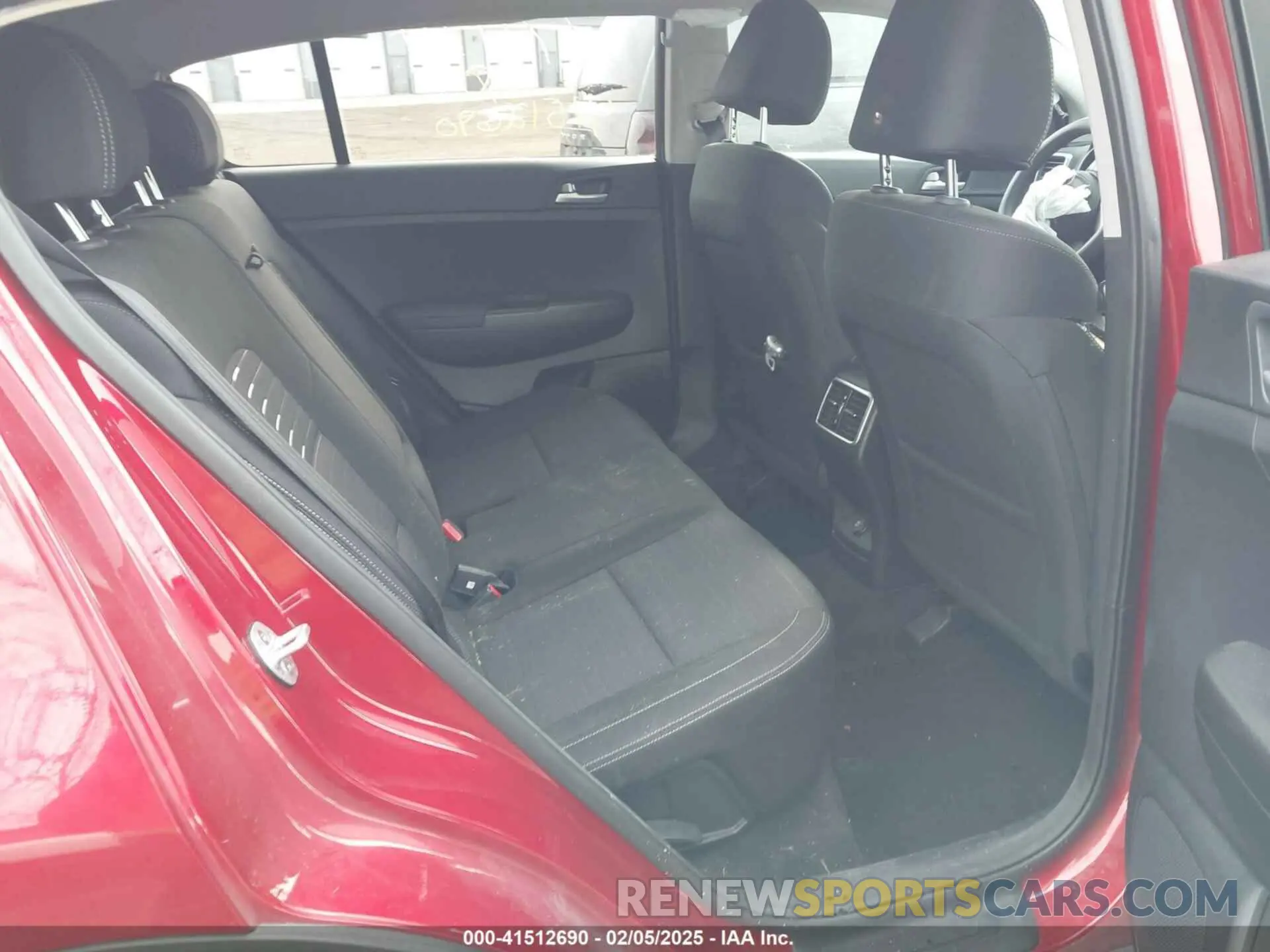 8 Photograph of a damaged car KNDPMCAC3L7771139 KIA SPORTAGE 2020