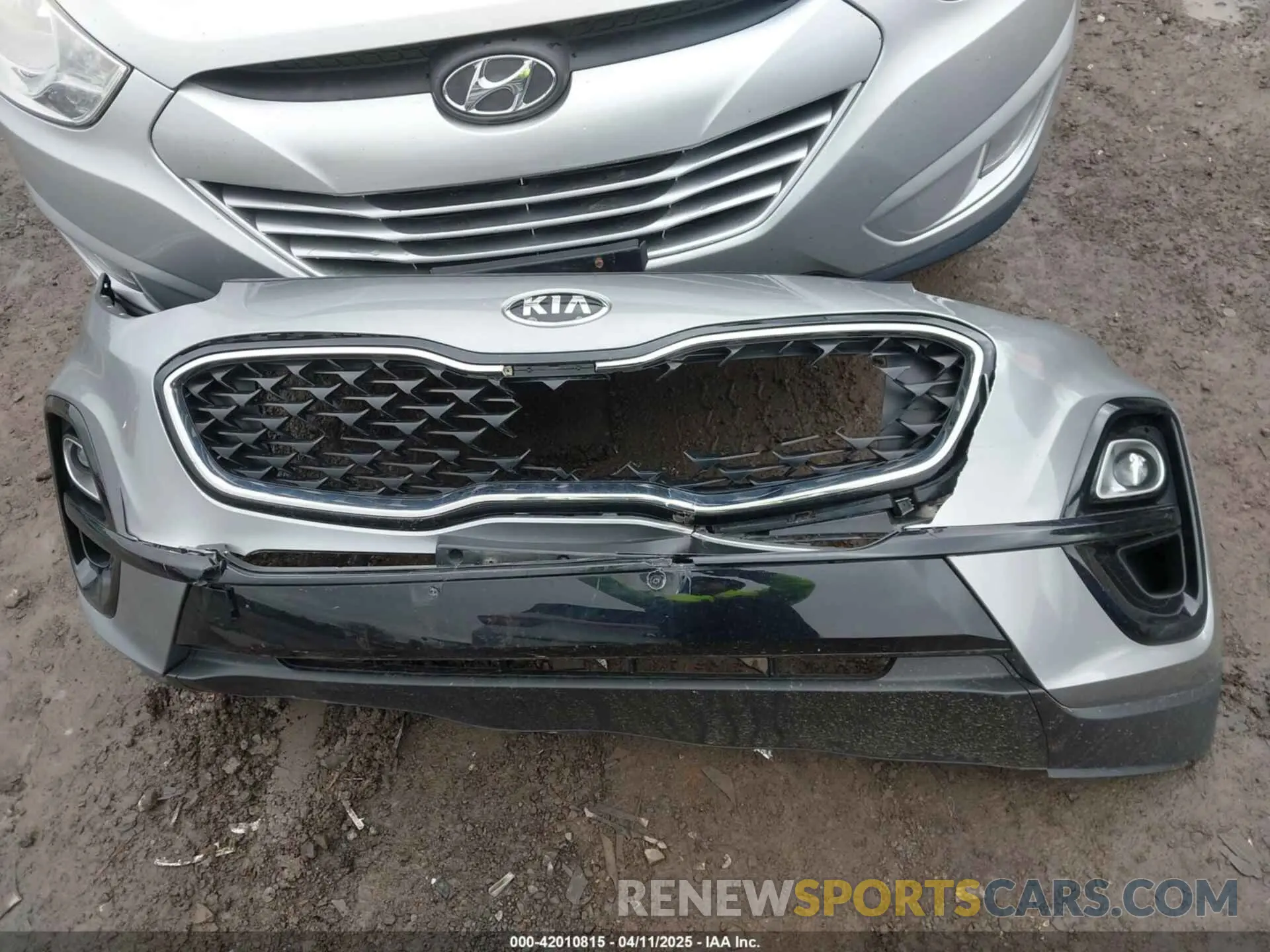 12 Photograph of a damaged car KNDPMCAC3L7805385 KIA SPORTAGE 2020