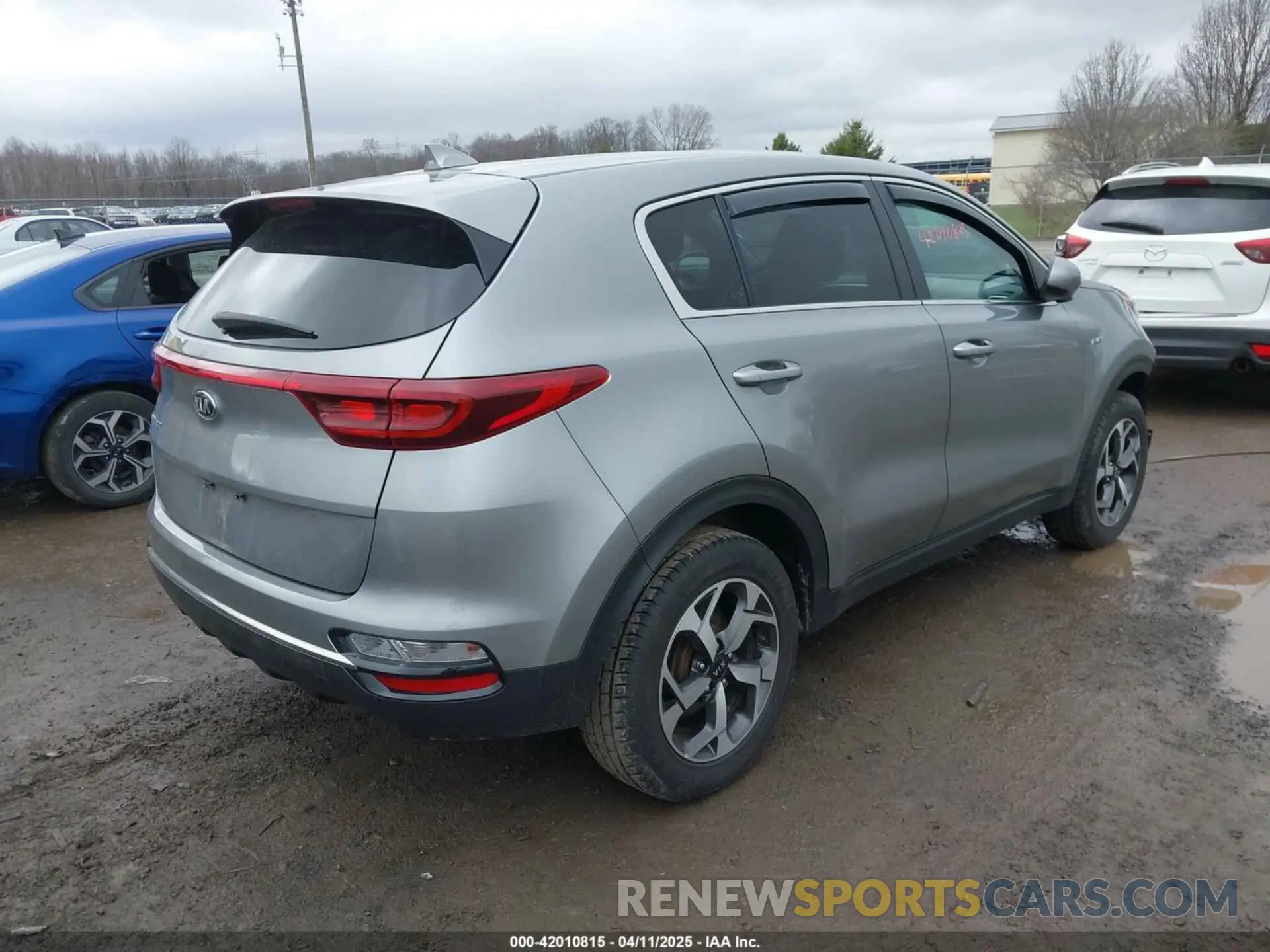 4 Photograph of a damaged car KNDPMCAC3L7805385 KIA SPORTAGE 2020