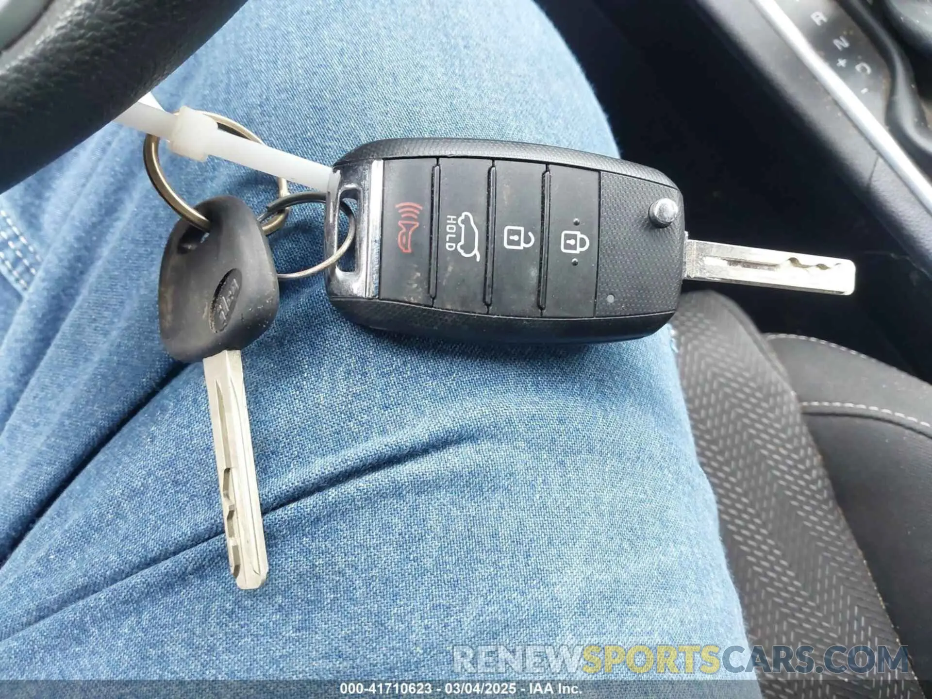 11 Photograph of a damaged car KNDPMCAC3L7828519 KIA SPORTAGE 2020