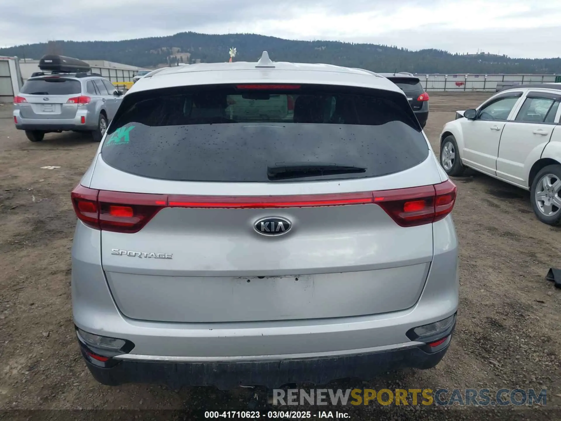 17 Photograph of a damaged car KNDPMCAC3L7828519 KIA SPORTAGE 2020