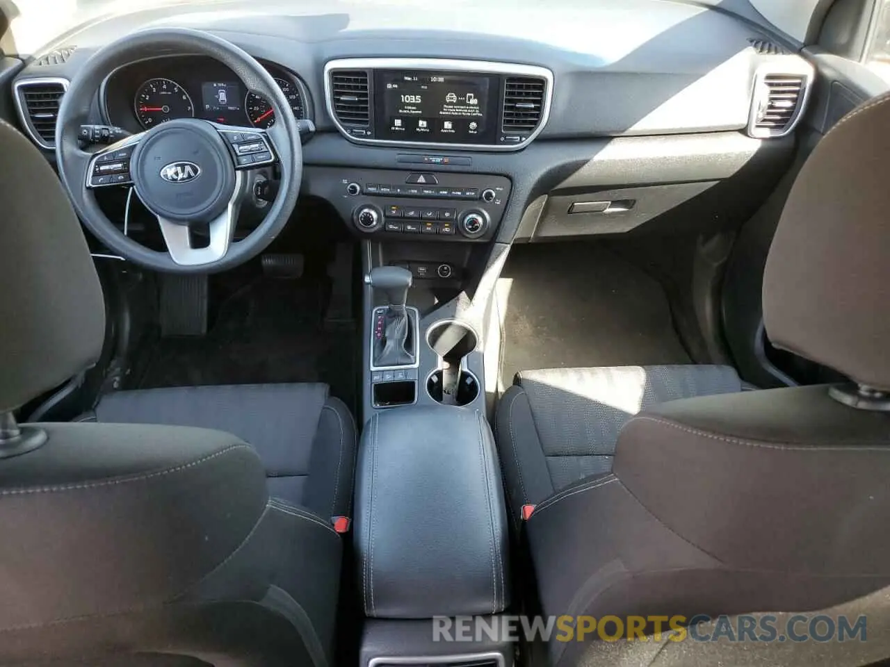 8 Photograph of a damaged car KNDPMCAC4L7630855 KIA SPORTAGE 2020