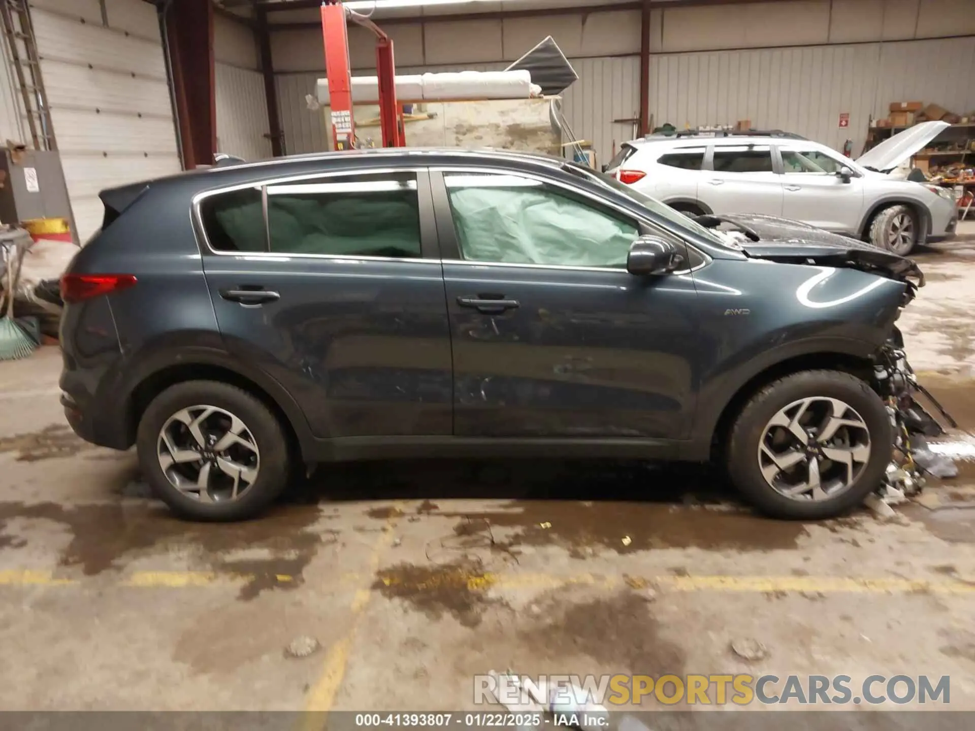 13 Photograph of a damaged car KNDPMCAC4L7709636 KIA SPORTAGE 2020