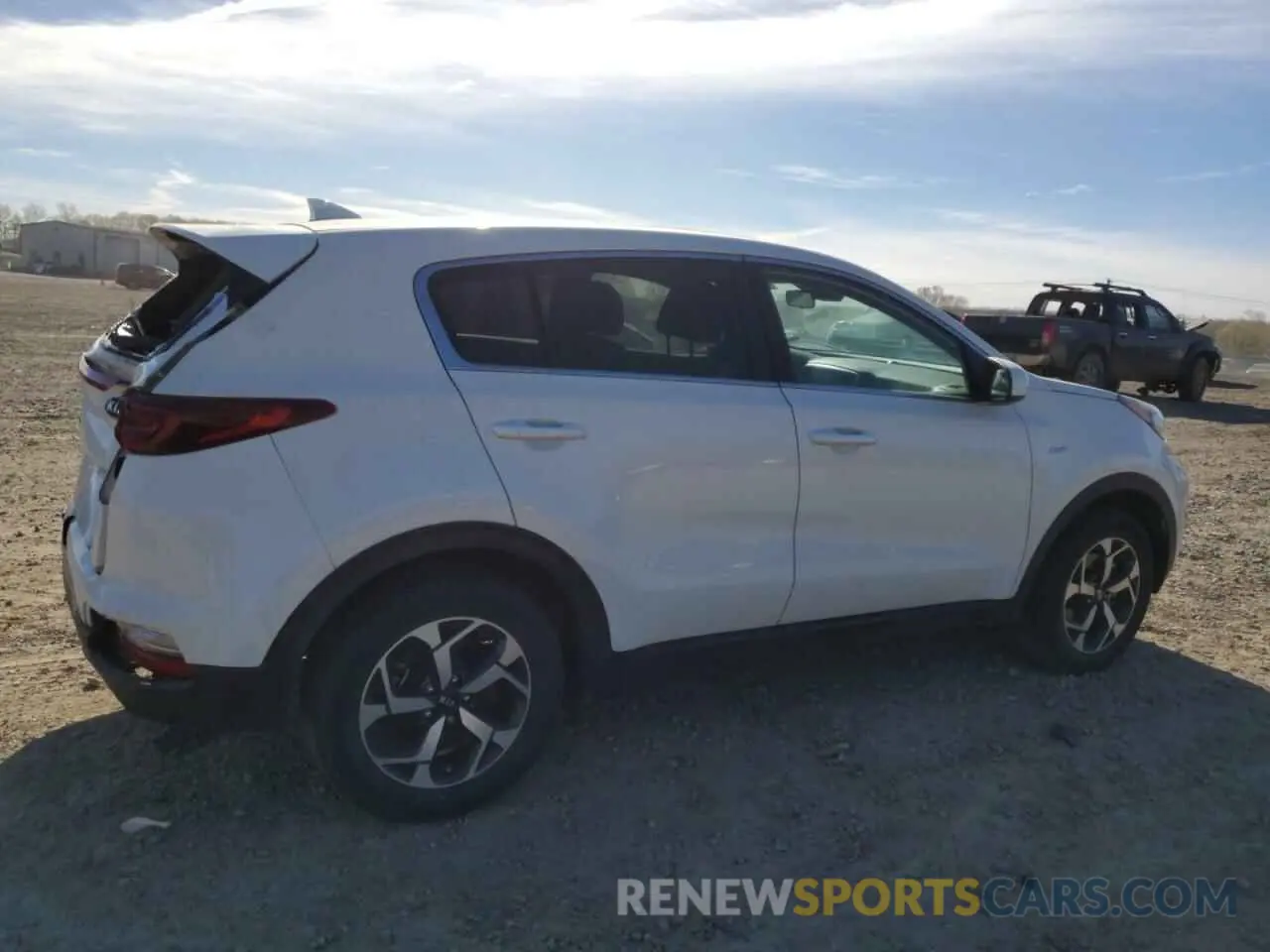 3 Photograph of a damaged car KNDPMCAC4L7745763 KIA SPORTAGE 2020