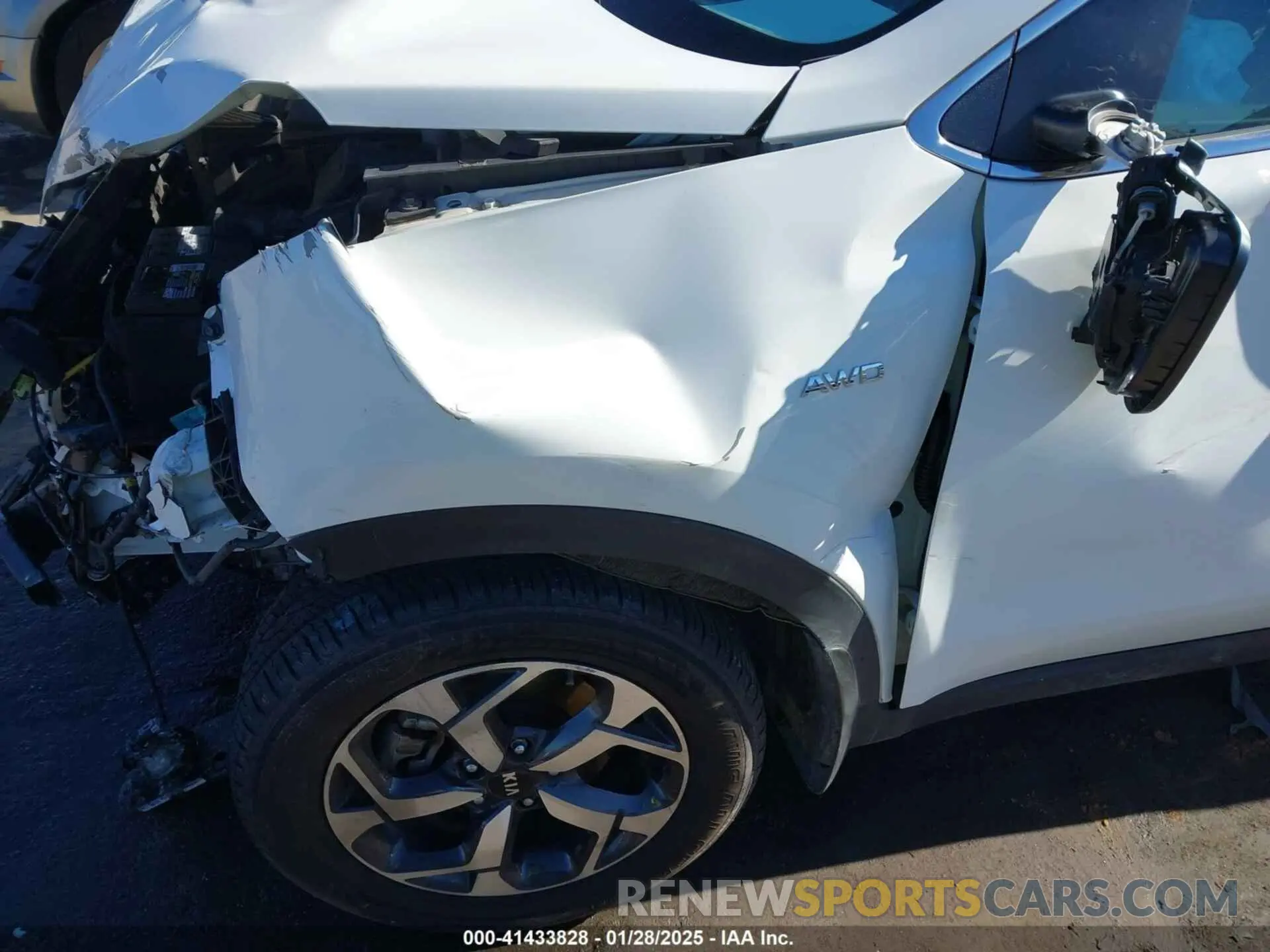 18 Photograph of a damaged car KNDPMCAC4L7792355 KIA SPORTAGE 2020