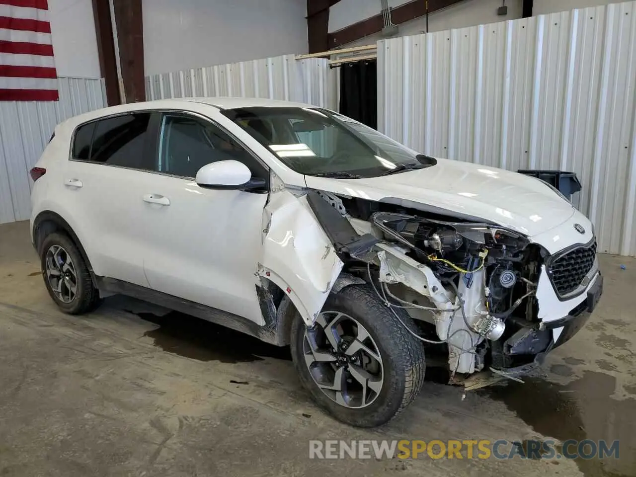 4 Photograph of a damaged car KNDPMCAC5L7642903 KIA SPORTAGE 2020