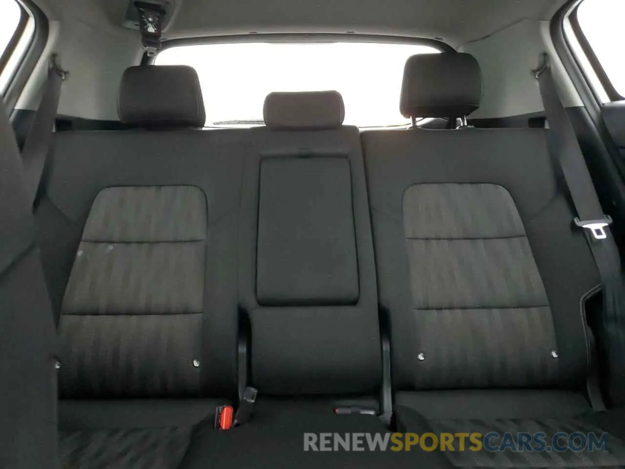 10 Photograph of a damaged car KNDPMCAC5L7732892 KIA SPORTAGE 2020