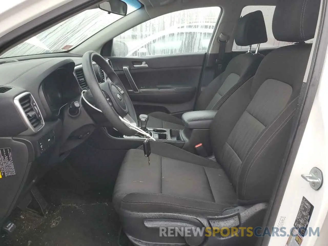 7 Photograph of a damaged car KNDPMCAC5L7732892 KIA SPORTAGE 2020