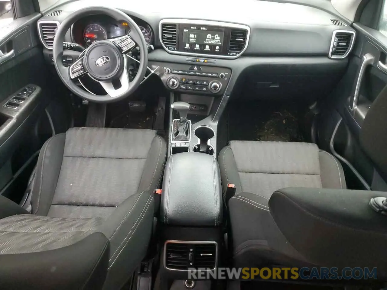 8 Photograph of a damaged car KNDPMCAC5L7732892 KIA SPORTAGE 2020