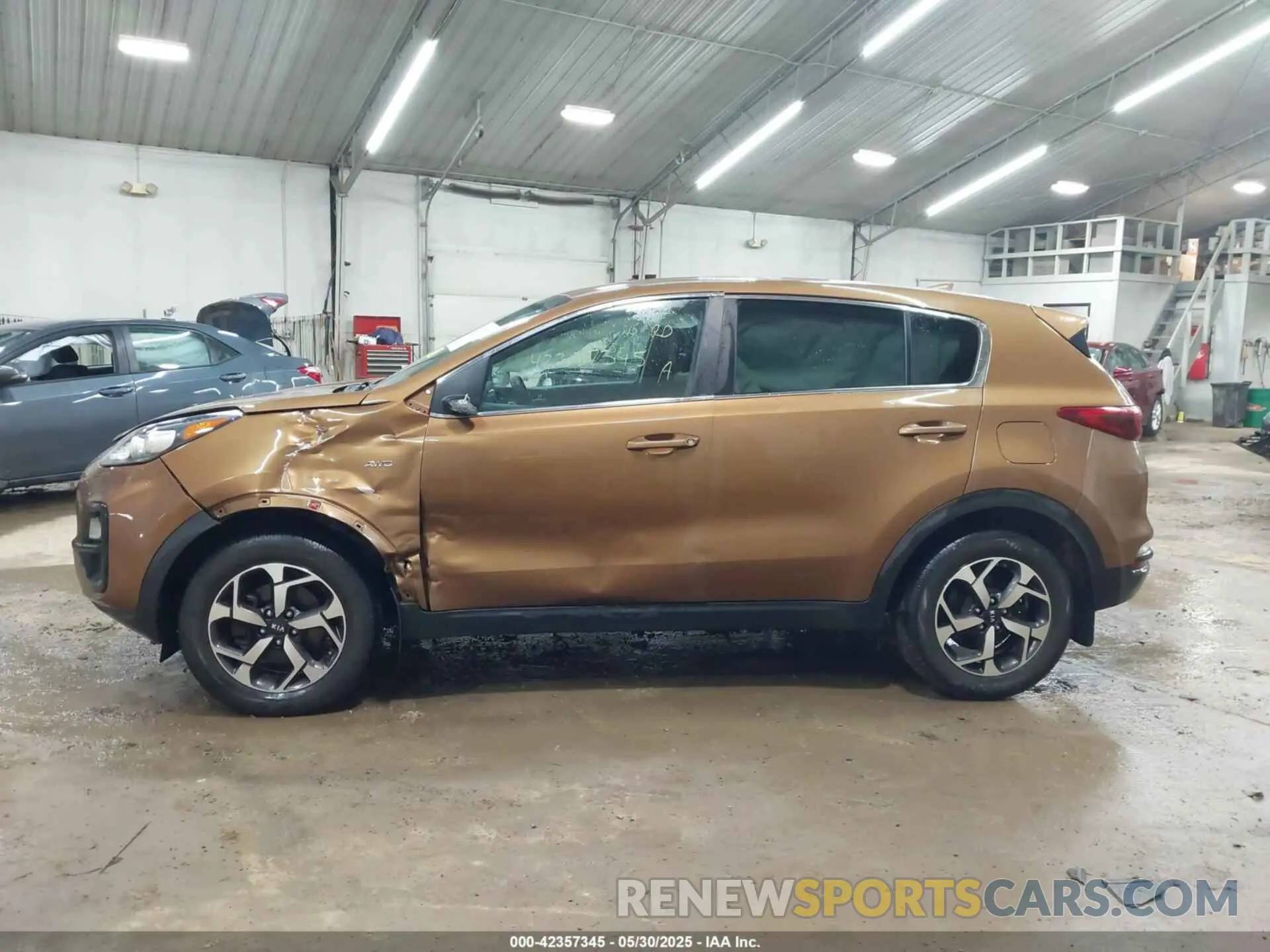 14 Photograph of a damaged car KNDPMCAC5L7752379 KIA SPORTAGE 2020