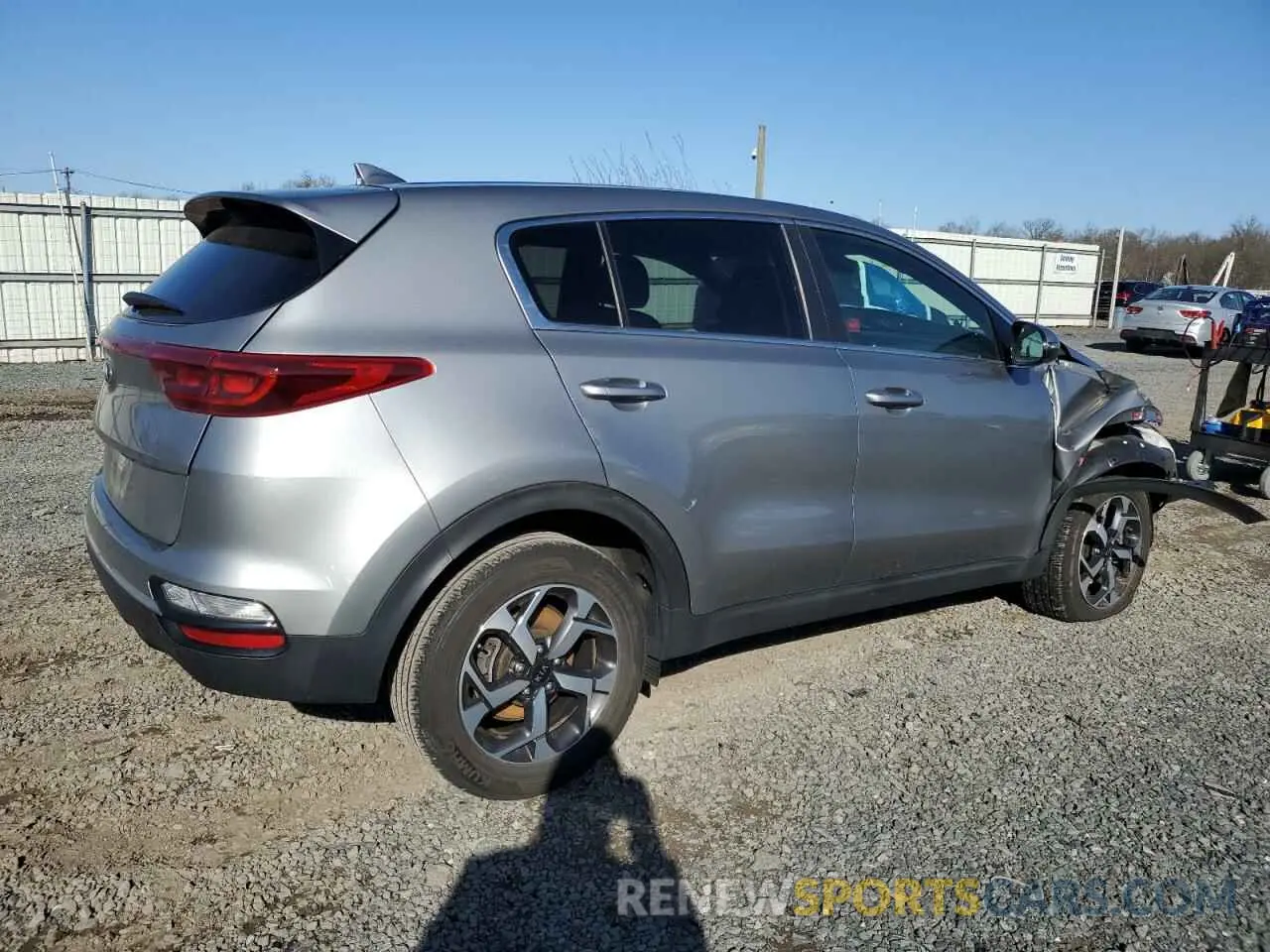 3 Photograph of a damaged car KNDPMCAC5L7753158 KIA SPORTAGE 2020