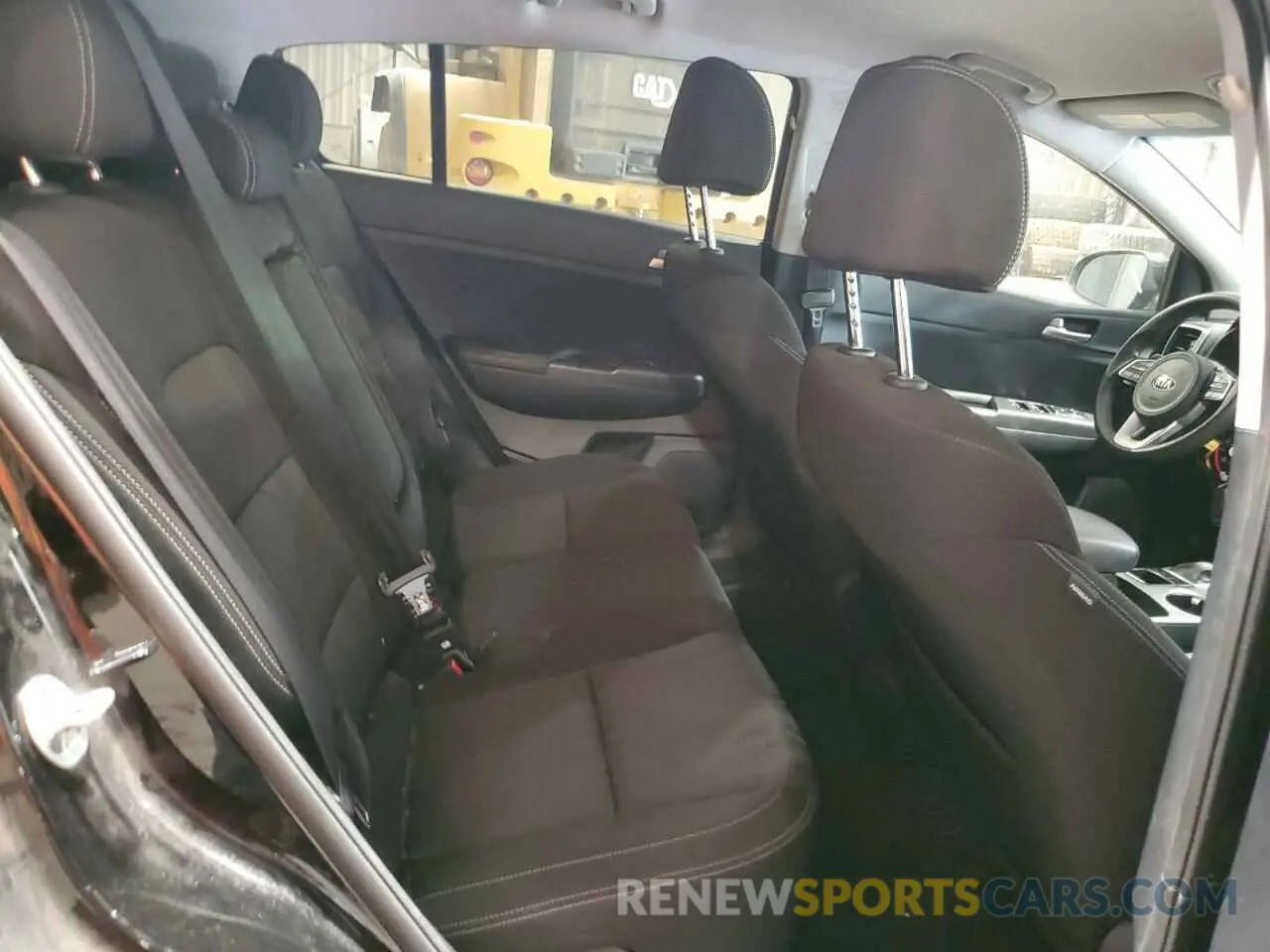 12 Photograph of a damaged car KNDPMCAC5L7815481 KIA SPORTAGE 2020