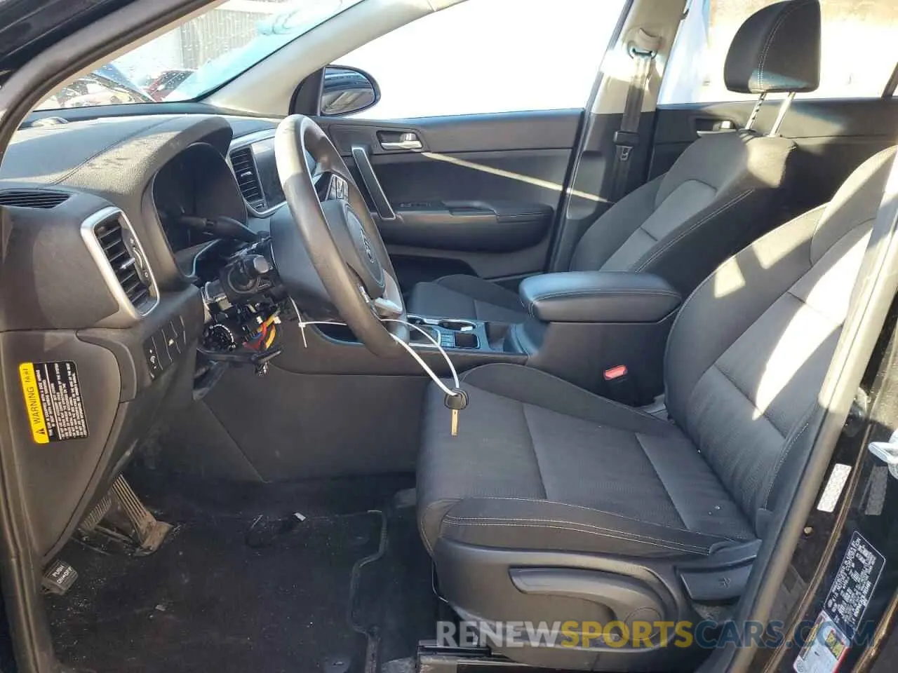 7 Photograph of a damaged car KNDPMCAC5L7815481 KIA SPORTAGE 2020