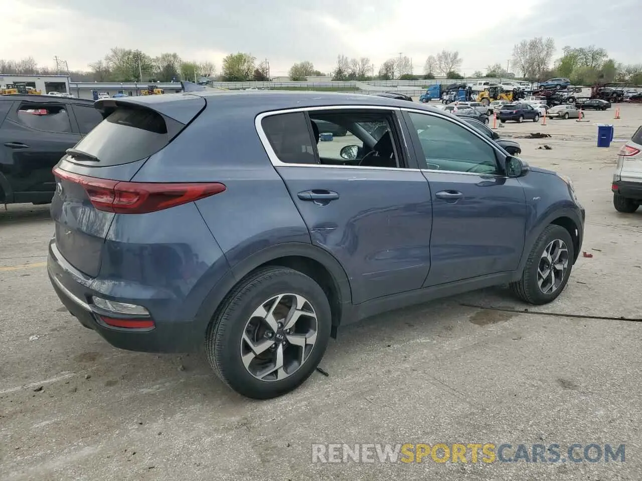 3 Photograph of a damaged car KNDPMCAC5L7827825 KIA SPORTAGE 2020