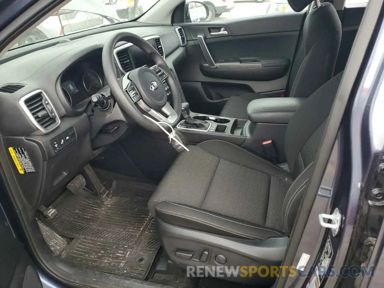 7 Photograph of a damaged car KNDPMCAC5L7827825 KIA SPORTAGE 2020