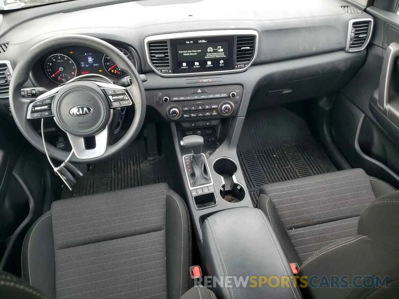 8 Photograph of a damaged car KNDPMCAC5L7827825 KIA SPORTAGE 2020