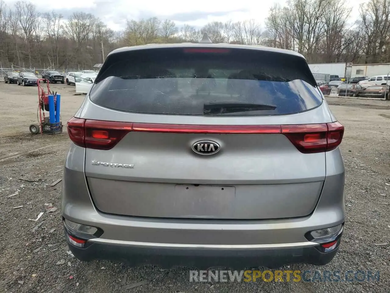 6 Photograph of a damaged car KNDPMCAC6L7629707 KIA SPORTAGE 2020