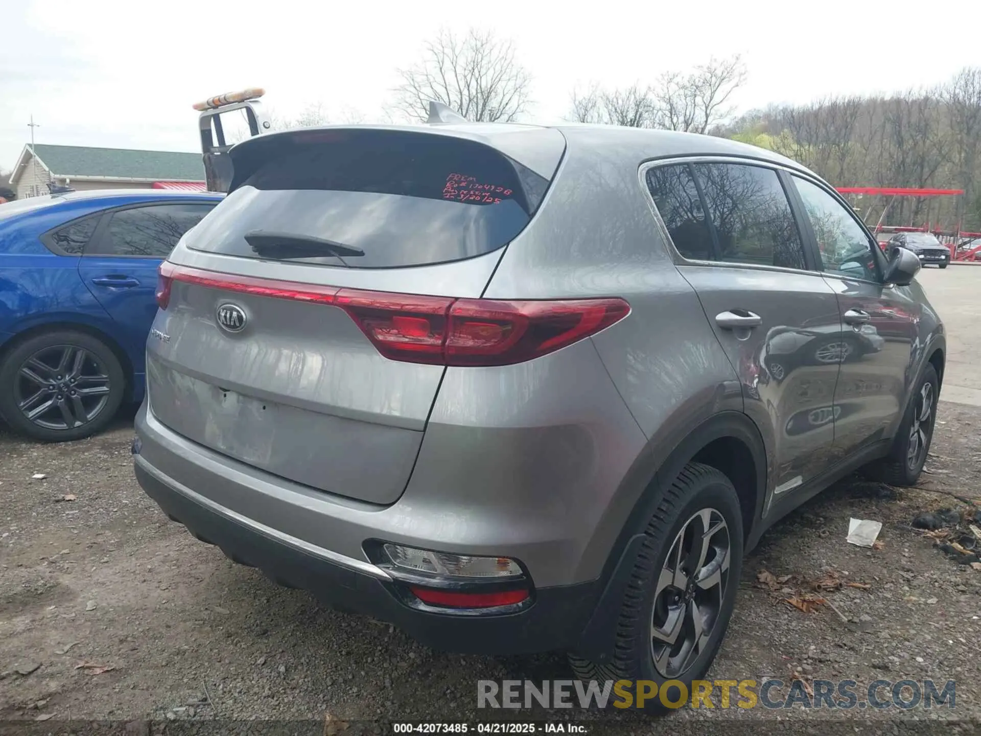 21 Photograph of a damaged car KNDPMCAC6L7630193 KIA SPORTAGE 2020