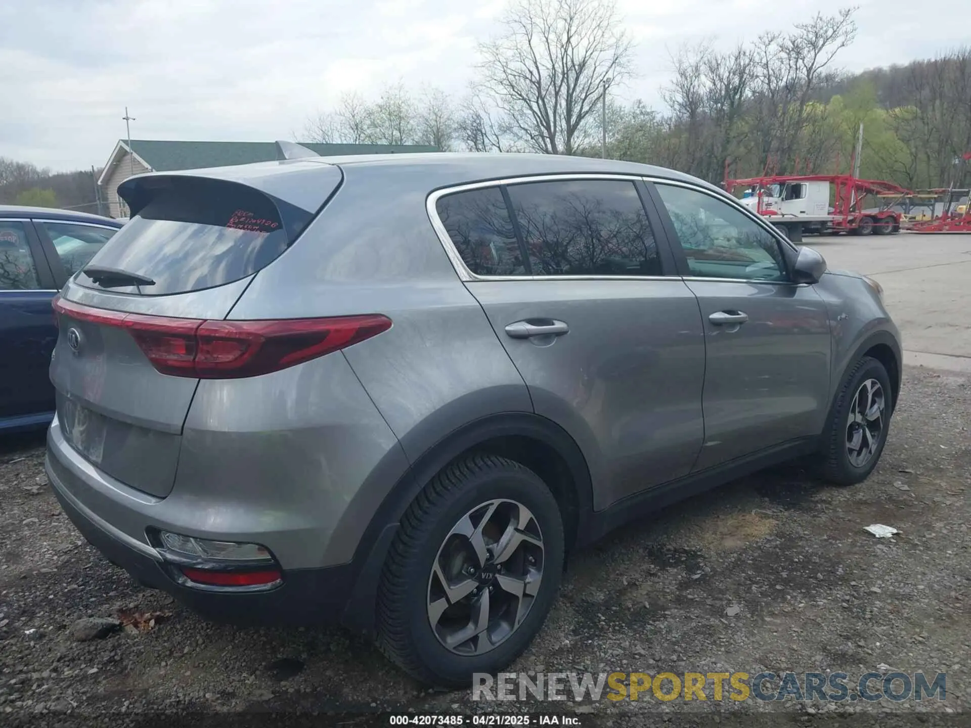 4 Photograph of a damaged car KNDPMCAC6L7630193 KIA SPORTAGE 2020
