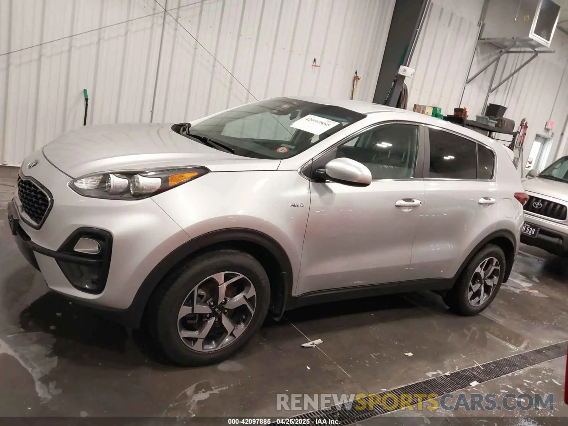 14 Photograph of a damaged car KNDPMCAC6L7634714 KIA SPORTAGE 2020