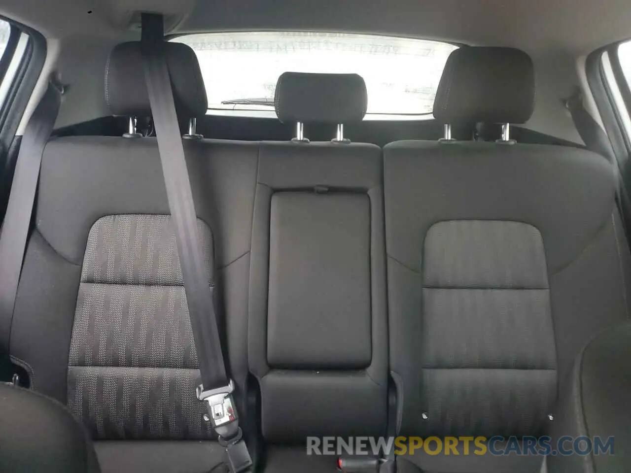 10 Photograph of a damaged car KNDPMCAC6L7650962 KIA SPORTAGE 2020