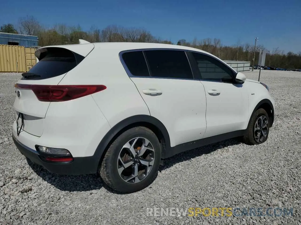 3 Photograph of a damaged car KNDPMCAC6L7672217 KIA SPORTAGE 2020