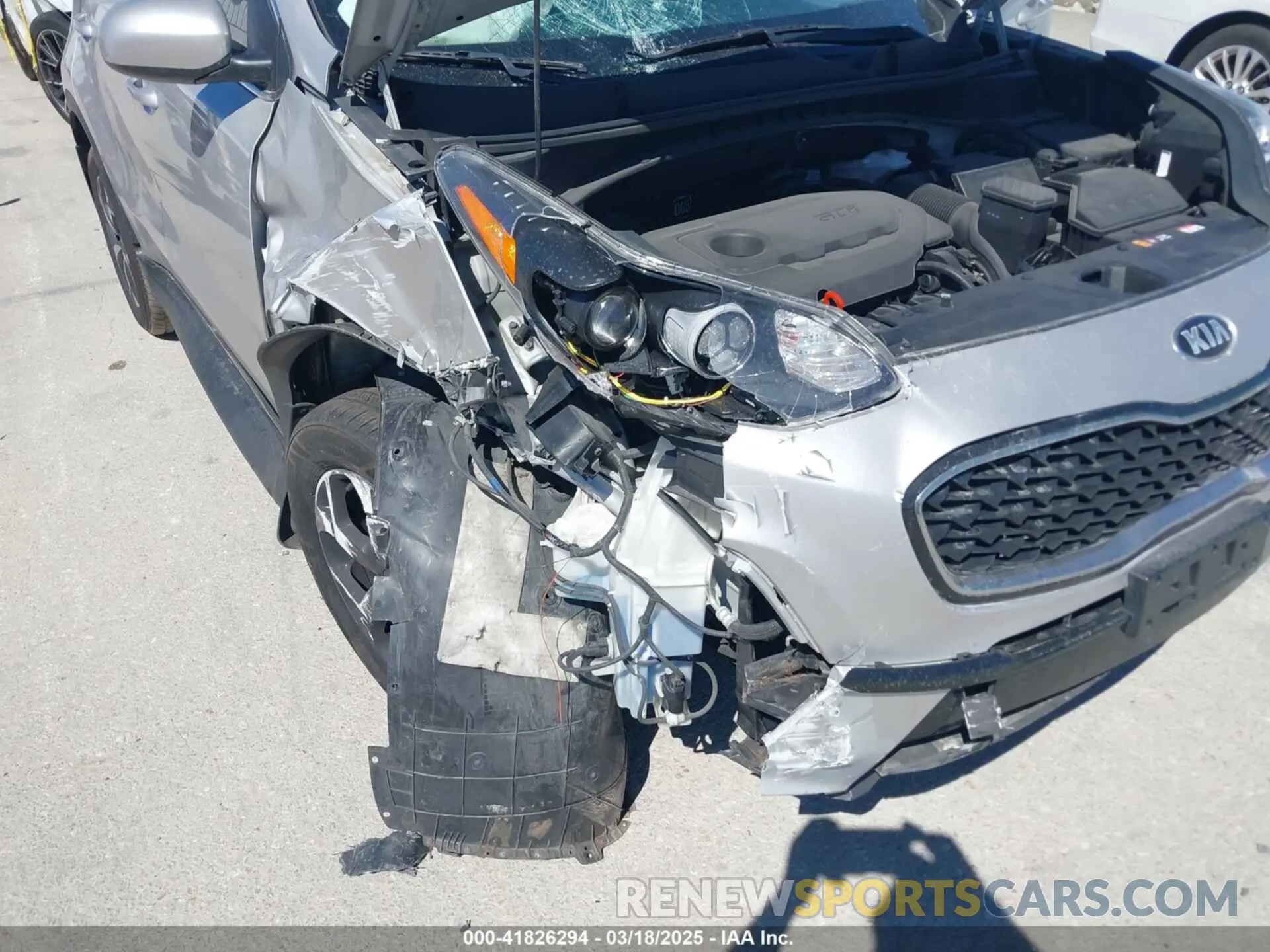 17 Photograph of a damaged car KNDPMCAC6L7742024 KIA SPORTAGE 2020