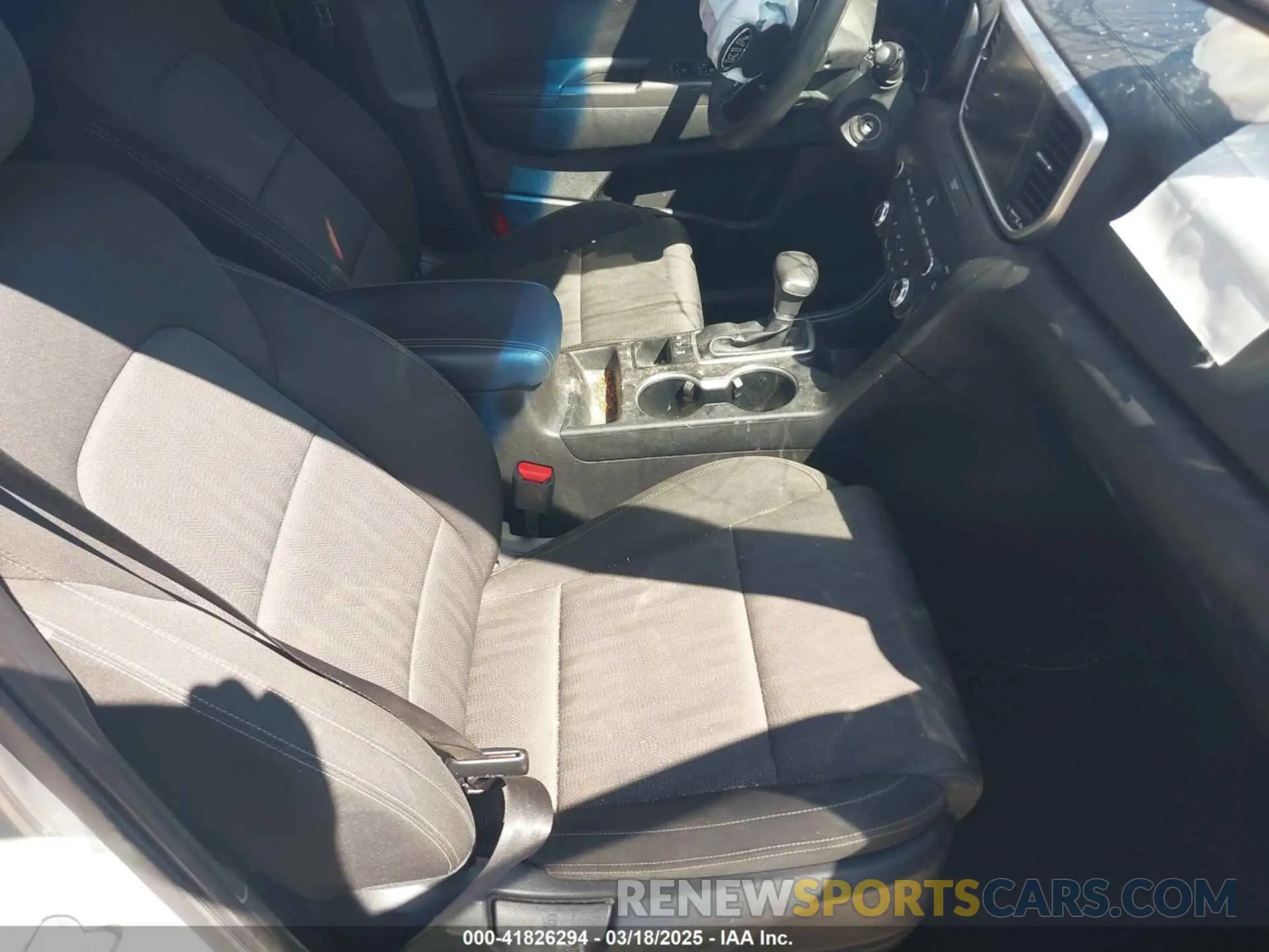5 Photograph of a damaged car KNDPMCAC6L7742024 KIA SPORTAGE 2020