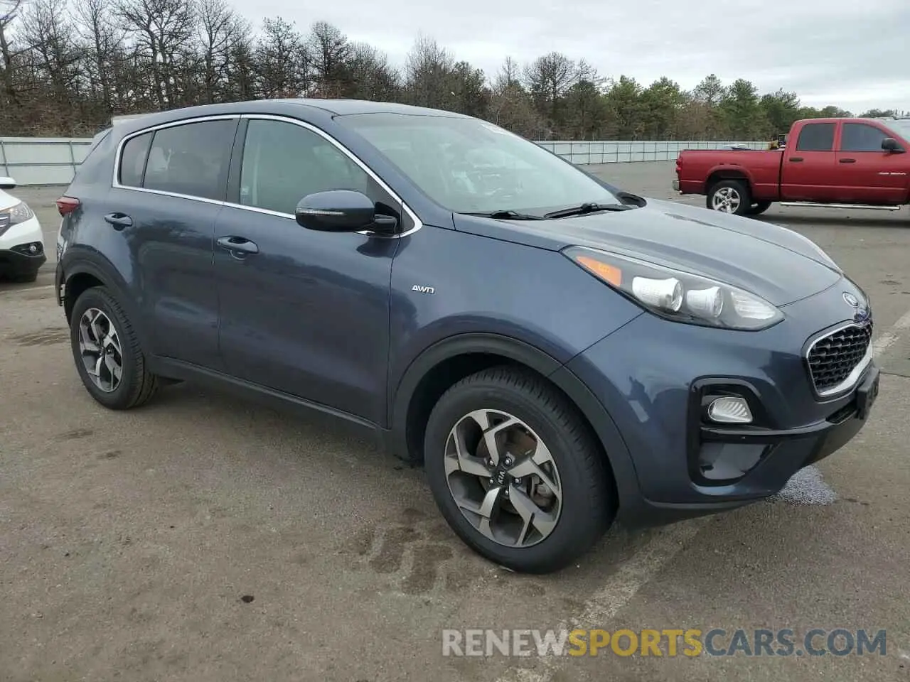 4 Photograph of a damaged car KNDPMCAC6L7752181 KIA SPORTAGE 2020