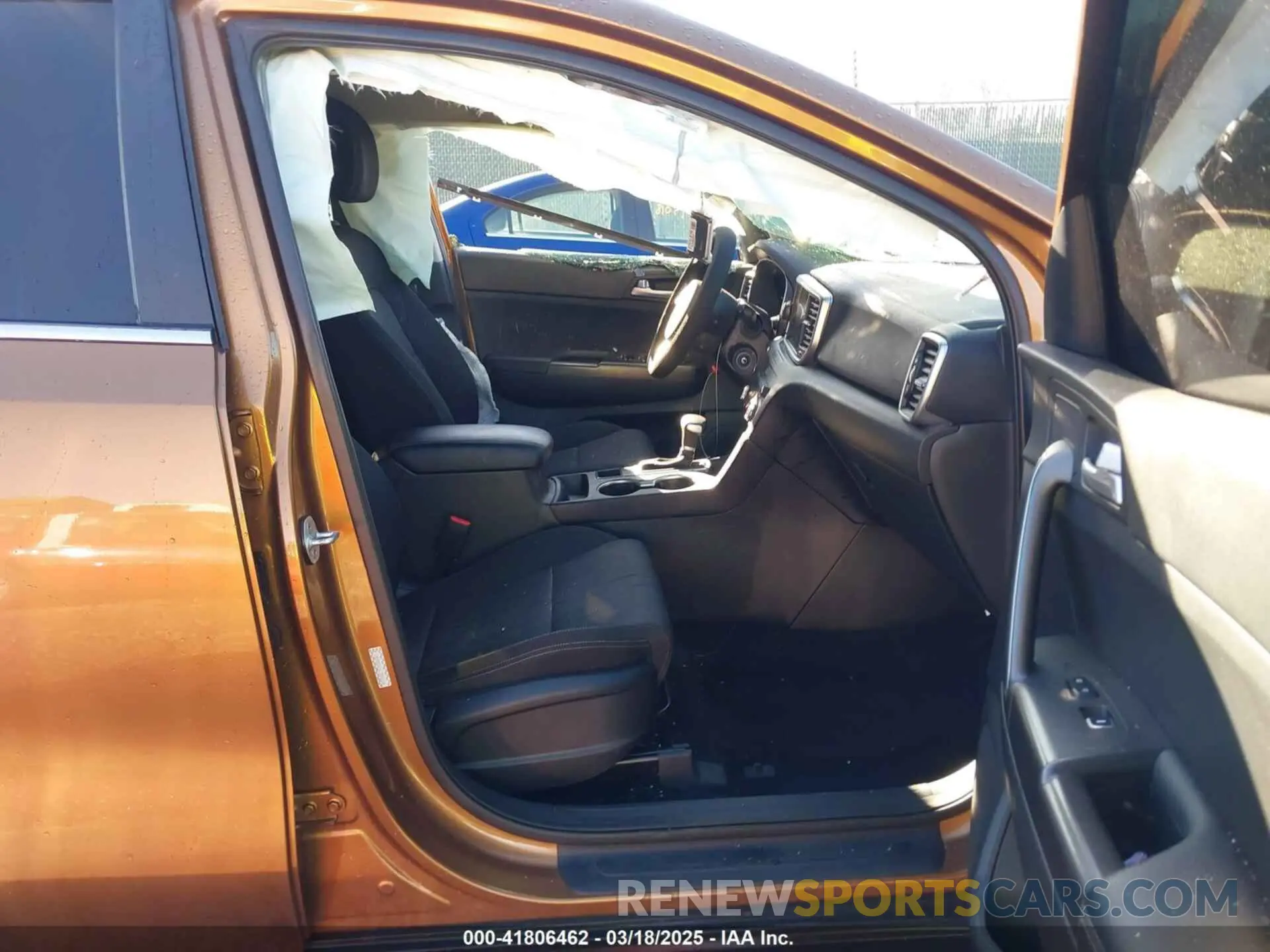 5 Photograph of a damaged car KNDPMCAC6L7809110 KIA SPORTAGE 2020