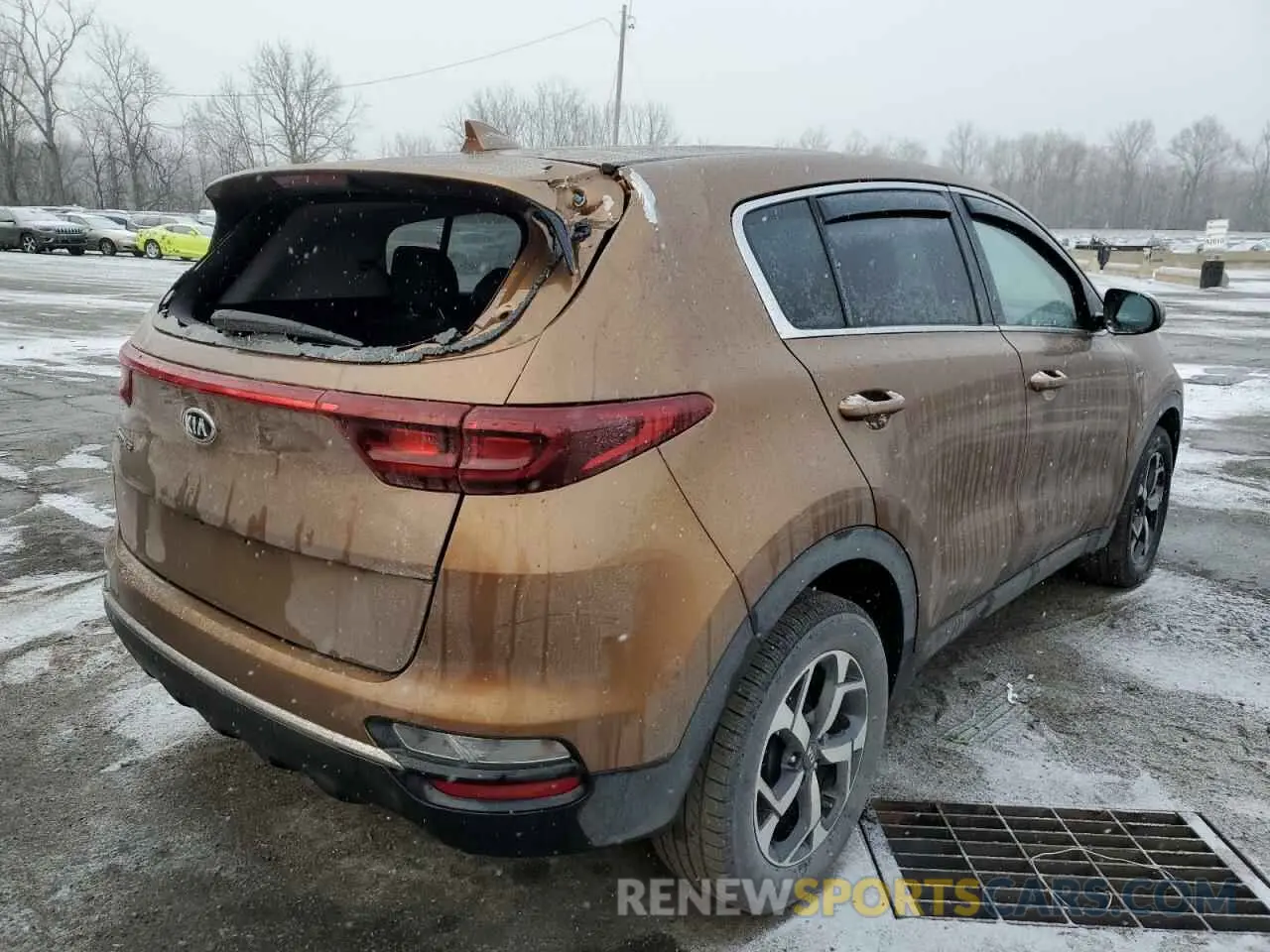 3 Photograph of a damaged car KNDPMCAC6L7815831 KIA SPORTAGE 2020