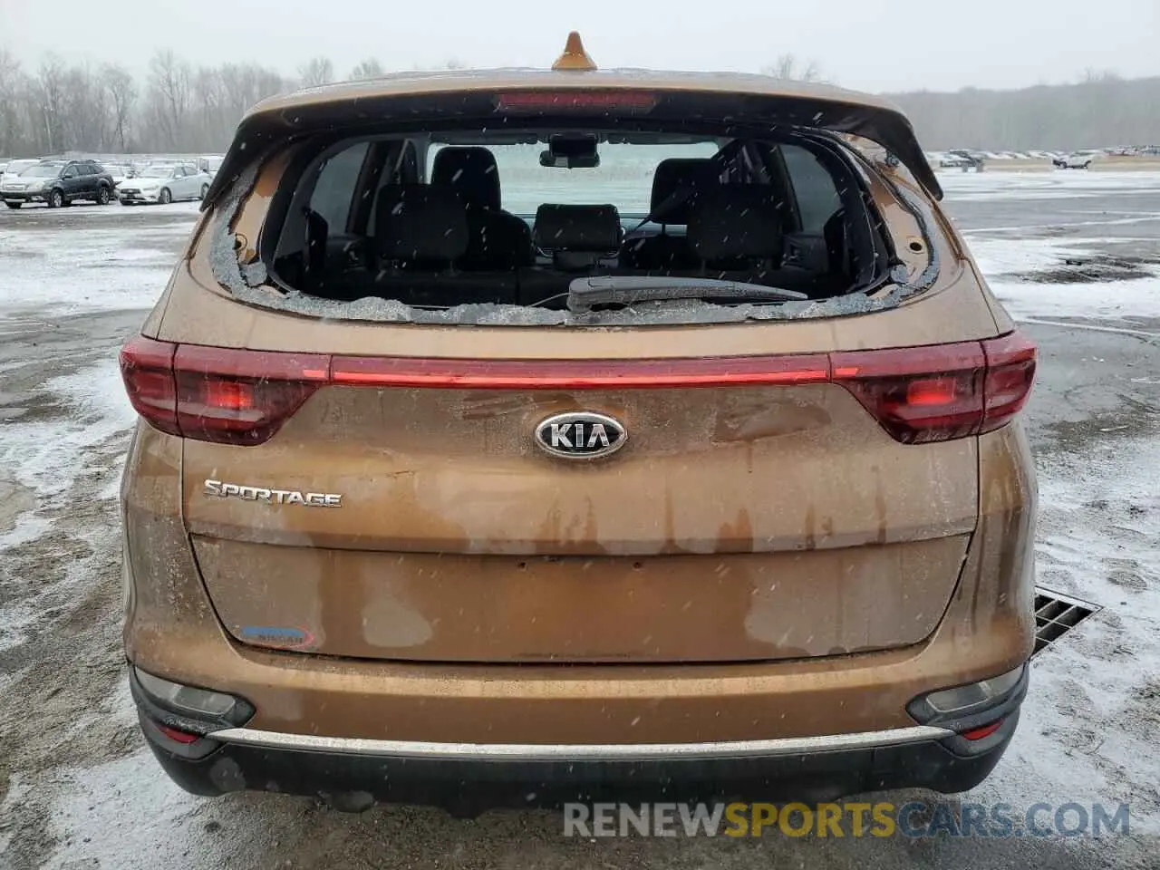 6 Photograph of a damaged car KNDPMCAC6L7815831 KIA SPORTAGE 2020