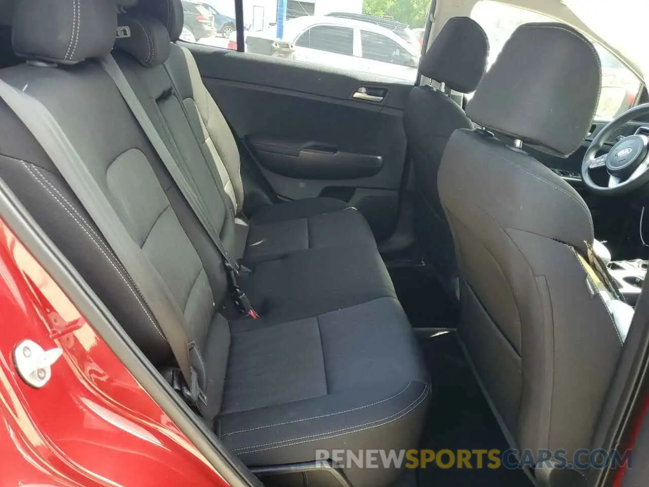 11 Photograph of a damaged car KNDPMCAC7L7629425 KIA SPORTAGE 2020
