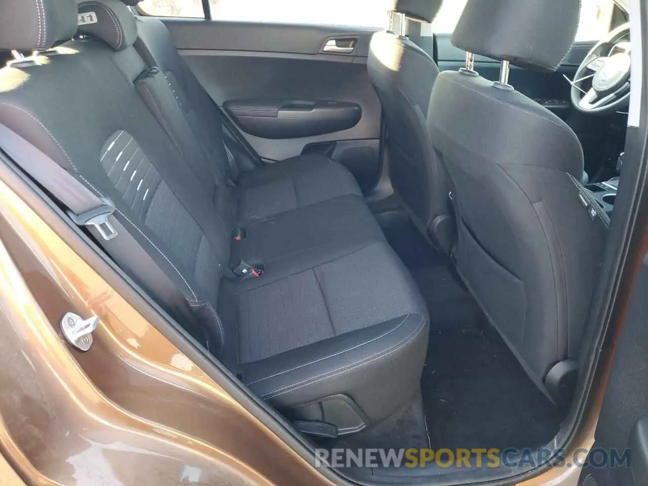 11 Photograph of a damaged car KNDPMCAC7L7650310 KIA SPORTAGE 2020