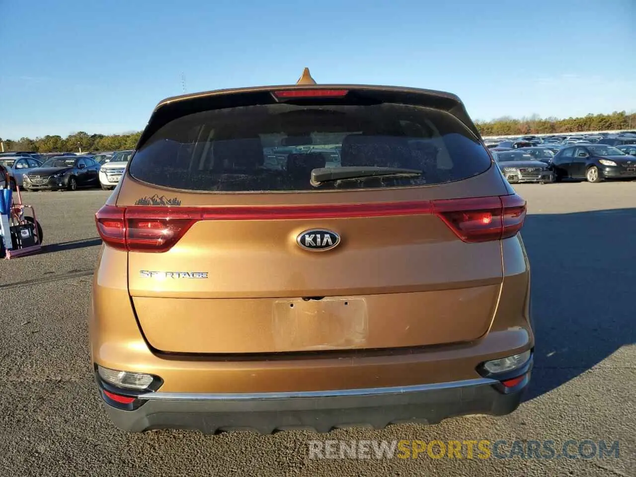 6 Photograph of a damaged car KNDPMCAC7L7650310 KIA SPORTAGE 2020