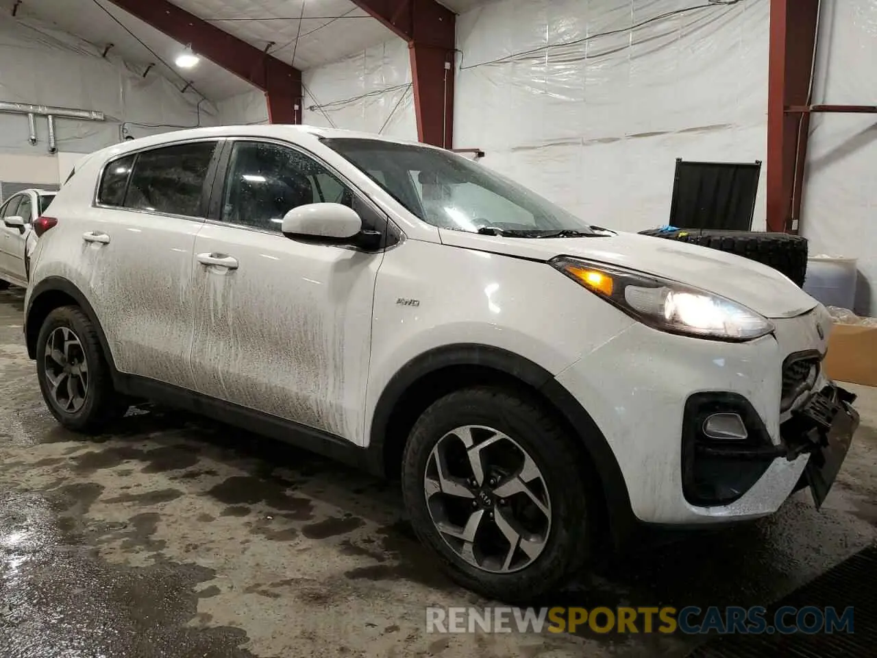 4 Photograph of a damaged car KNDPMCAC7L7661985 KIA SPORTAGE 2020